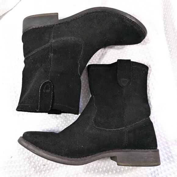 ZIGI SOHO! BLACK GENUINE SUEDE LEATHER WESTERN CUT NY COOL ANKLE BOOTS! SZ 8M - Picture 1 of 9